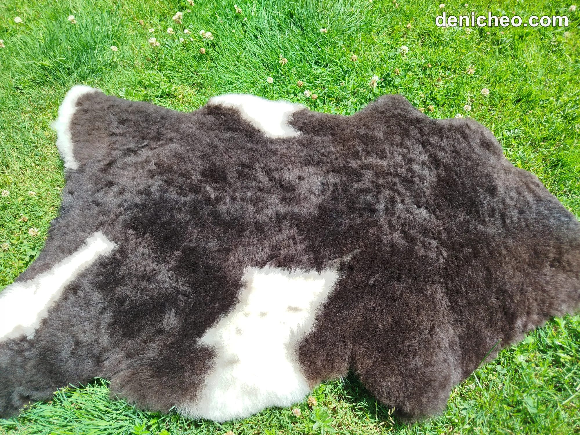 tapis en peau de mouton suédois · photo 1