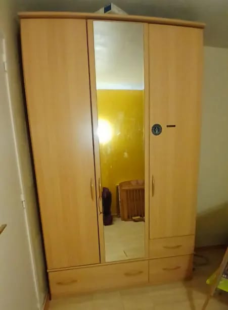 Armoire avec miroir · photo 1